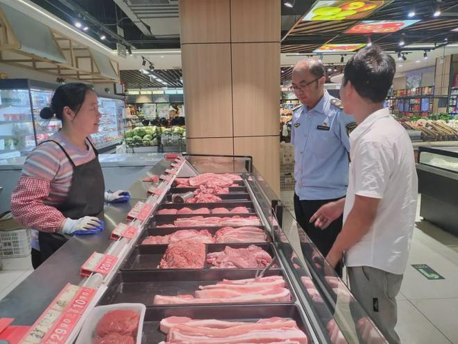 章丘嚴(yán)查畜禽肉及其產(chǎn)品，筑牢肉制品安全防線